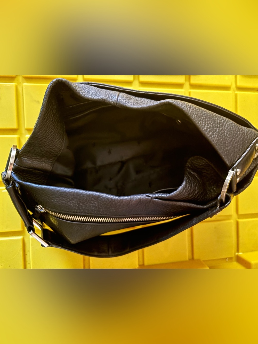 Kenneth Cole NY Vintage Black Pebbled Leather Asymmetric Hobo Bag Slouchy Y2K - Picture 8 of 10